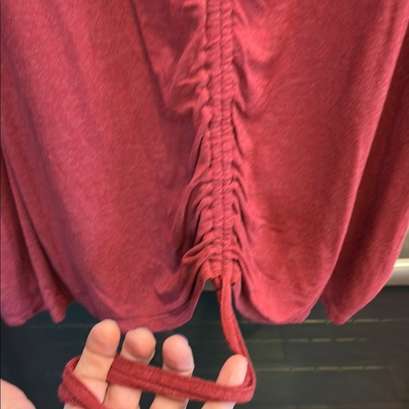 VENUS Red Ruched Tie Front‎ Tank - Picture 2 of 4